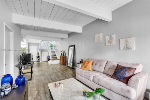 Condominio en venta en Miami, Florida, 4 dormitorios, 156.82 m2 № 2076823 - foto 7