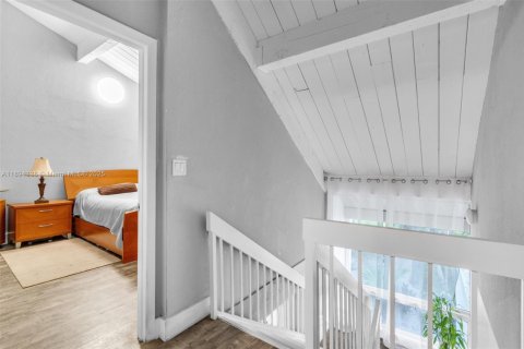 Condominio en venta en Miami, Florida, 4 dormitorios, 156.82 m2 № 2076823 - foto 14
