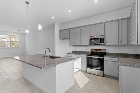 Townhouse in Westchase, Florida 3 bedrooms, 166.2 sq.m. № 2199702 - photo 9