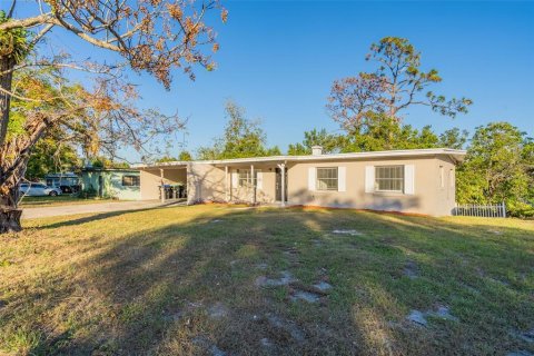 House in Orlando, Florida 4 bedrooms, 121.89 sq.m. № 1540239 - photo 3