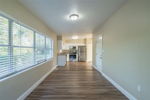 House in Orlando, Florida 4 bedrooms, 121.89 sq.m. № 1540239 - photo 13