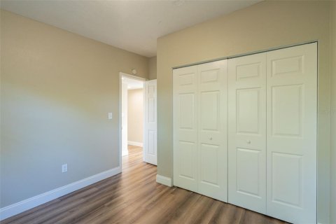 House in Orlando, Florida 4 bedrooms, 121.89 sq.m. № 1540239 - photo 19