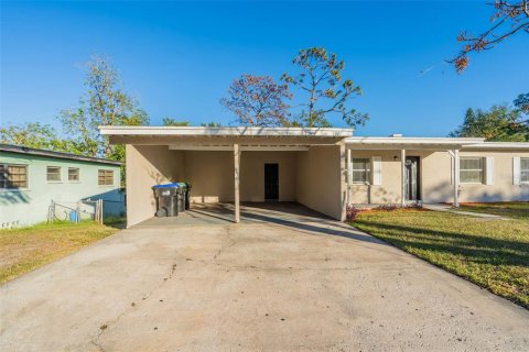 House in Orlando, Florida 4 bedrooms, 121.89 sq.m. № 1540239 - photo 4