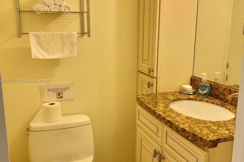 Condominio en alquiler en Hallandale Beach, Florida, 1 dormitorio, 80.82 m2 № 1927478 - foto 21
