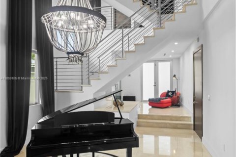 Villa ou maison à vendre à Doral, Floride: 4 chambres, 320.33 m2 № 1977529 - photo 13