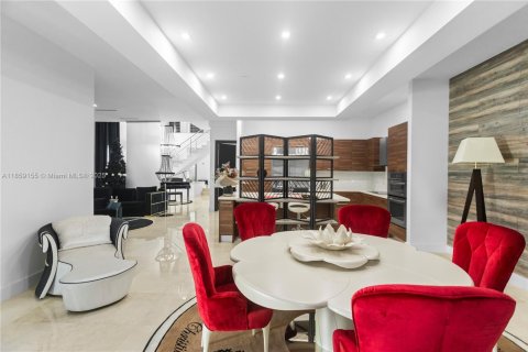 Villa ou maison à vendre à Doral, Floride: 4 chambres, 320.33 m2 № 1977529 - photo 6