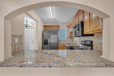 Condo in Hialeah, Florida, 2 bedrooms  № 1811869 - photo 6