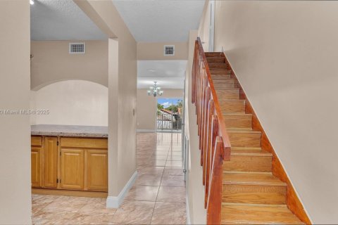 Condo in Hialeah, Florida, 2 bedrooms  № 1811869 - photo 3