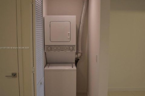 Villa ou maison à vendre à Doral, Floride: 1 chambre, 77.39 m2 № 1921992 - photo 4