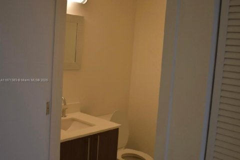 Villa ou maison à vendre à Doral, Floride: 1 chambre, 77.39 m2 № 1921992 - photo 9