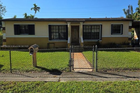 Casa en venta en North Miami Beach, Florida, 3 dormitorios, 99.03 m2 № 1704438 - foto 1
