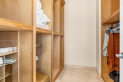 Condominio en venta en Sunny Isles Beach, Florida, 3 dormitorios, 207.73 m2 № 1774193 - foto 19