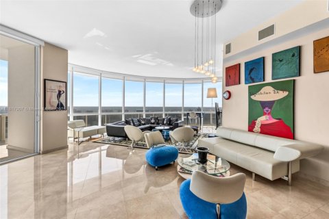 Condominio en venta en Sunny Isles Beach, Florida, 3 dormitorios, 207.73 m2 № 1774193 - foto 5