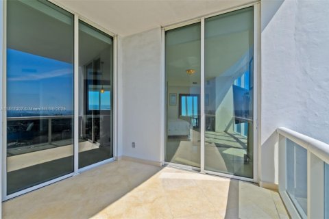 Condominio en venta en Sunny Isles Beach, Florida, 3 dormitorios, 207.73 m2 № 1774193 - foto 25