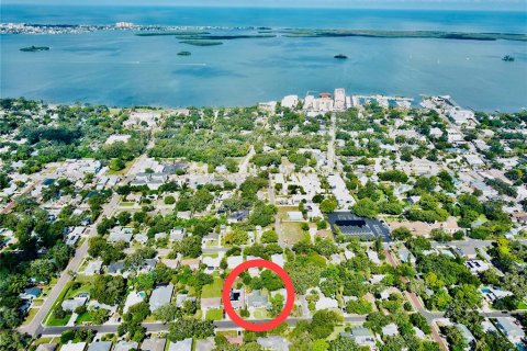 Casa en venta en Dunedin, Florida, 2 dormitorios, 167.78 m2 № 1879487 - foto 2