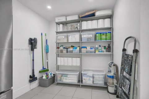 Купить виллу или дом в Майами, Флорида 4 спальни, 278.52м2, № 2069022 - фото 18