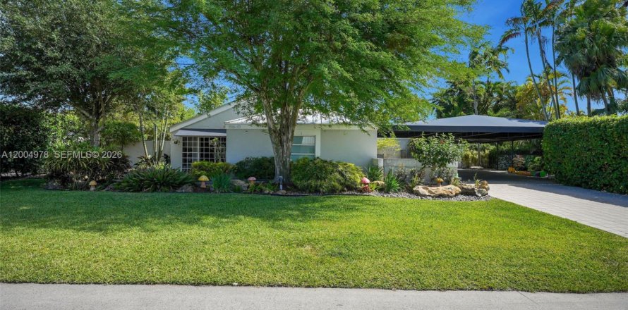 Дом в Майами, Флорида 4 спальни, 278.52м2 № 2069022