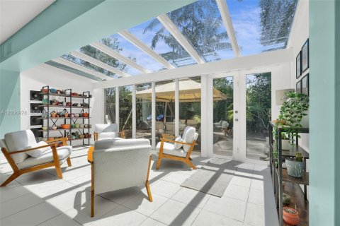Купить виллу или дом в Майами, Флорида 4 спальни, 278.52м2, № 2069022 - фото 24