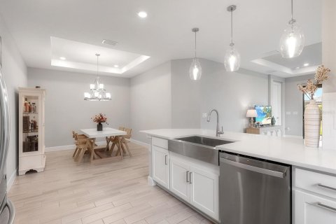 Casa en venta en Sarasota, Florida, 2 dormitorios, 142.42 m2 № 2387353 - foto 8