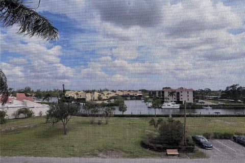 Купить кондоминиум в Пунта-Горда, Флорида 3 комнаты, 96.34м2, № 1549540 - фото 12
