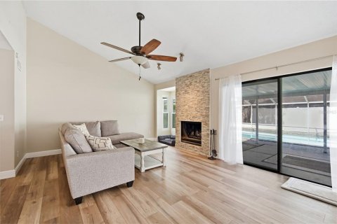 Villa ou maison à louer à Tampa, Floride: 3 chambres, 172.8 m2 № 2338913 - photo 5