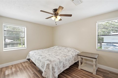 Villa ou maison à louer à Tampa, Floride: 3 chambres, 172.8 m2 № 2338913 - photo 17