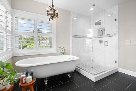 House in Clearwater, Florida 4 bedrooms, 222.97 sq.m. № 1802074 - photo 18