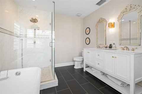 House in Clearwater, Florida 4 bedrooms, 222.97 sq.m. № 1802074 - photo 21