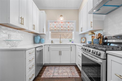 House in Clearwater, Florida 4 bedrooms, 222.97 sq.m. № 1802074 - photo 3