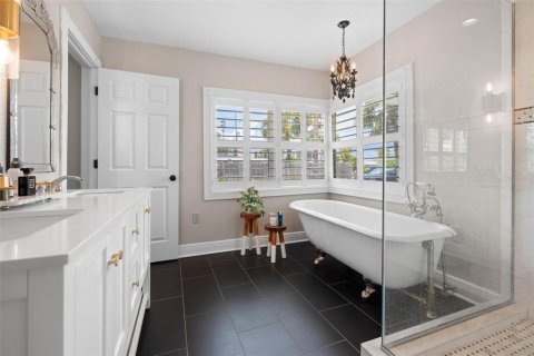 House in Clearwater, Florida 4 bedrooms, 222.97 sq.m. № 1802074 - photo 20