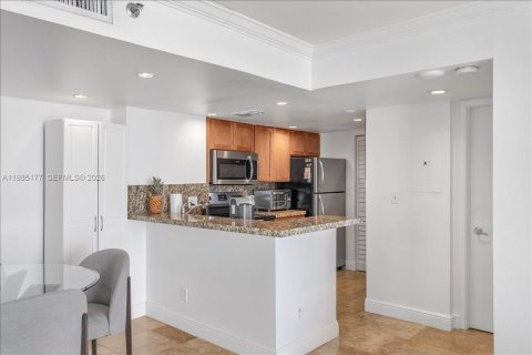 Купить кондоминиум в Майами, Флорида 2 спальни, 91.51м2, № 2047656 - фото 7