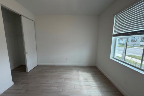 Appartement à louer à St. Lucie, Floride: 2 chambres, 121.52 m2 № 2399762 - photo 7