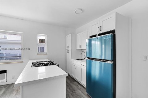 Appartement à louer à Miami Beach, Floride: 1 chambre, 65.03 m2 № 2045177 - photo 2