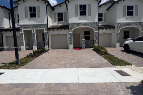 Townhouse in Homestead, Florida 3 bedrooms № 1921756 - photo 17