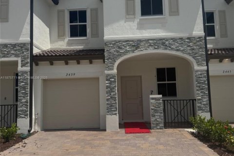 Townhouse in Homestead, Florida 3 bedrooms № 1921756 - photo 16
