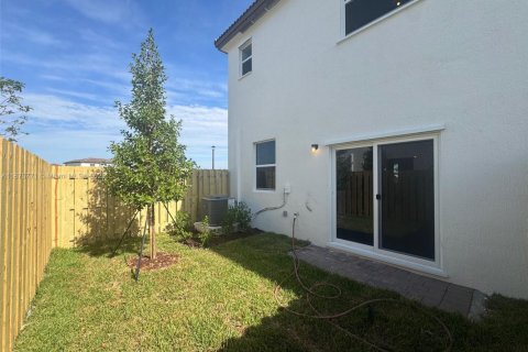 Townhouse in Homestead, Florida 3 bedrooms № 1921756 - photo 15