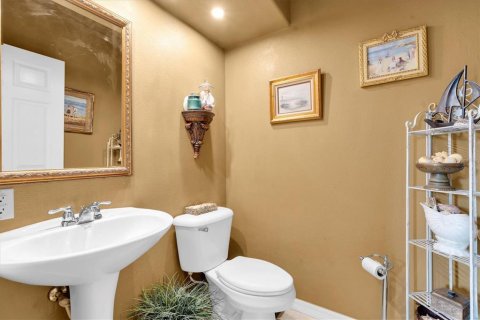 House in New Port Richey, Florida 4 bedrooms, 309.74 sq.m. № 1876039 - photo 25