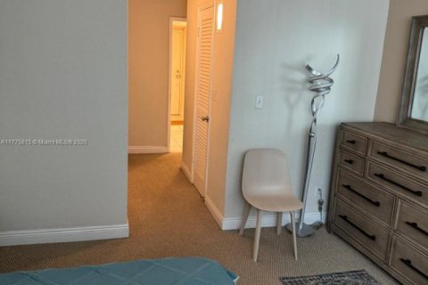 Condo in Sunny Isles Beach, Florida, 1 bedroom  № 1741709 - photo 4