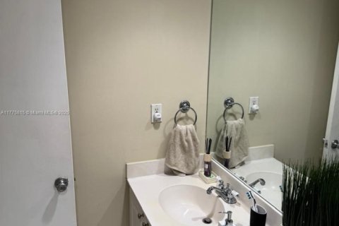 Condo in Sunny Isles Beach, Florida, 1 bedroom  № 1741709 - photo 6
