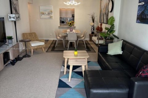 Condo in Sunny Isles Beach, Florida, 1 bedroom  № 1741709 - photo 14