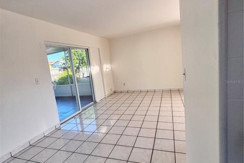 Villa ou maison à vendre à Tampa, Floride: 3 chambres, 110.46 m2 № 2239001 - photo 8