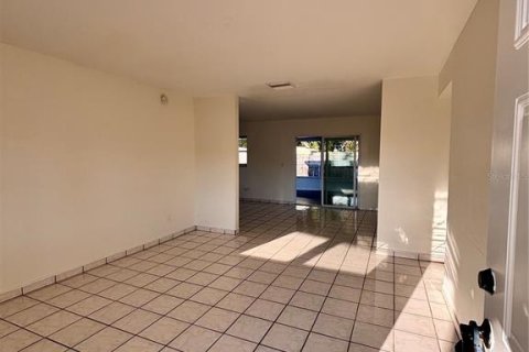 Villa ou maison à vendre à Tampa, Floride: 3 chambres, 110.46 m2 № 2239001 - photo 7