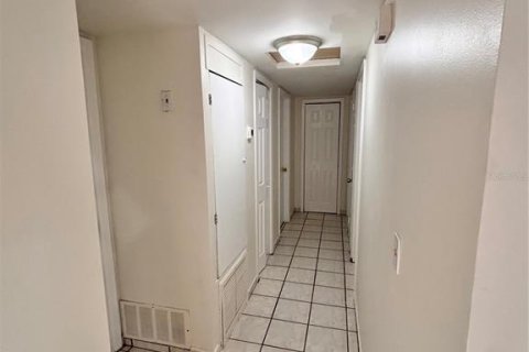 Villa ou maison à vendre à Tampa, Floride: 3 chambres, 110.46 m2 № 2239001 - photo 12