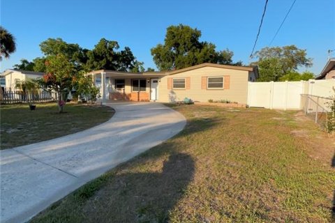 Villa ou maison à vendre à Tampa, Floride: 3 chambres, 110.46 m2 № 2239001 - photo 5