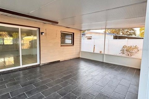 Villa ou maison à vendre à Tampa, Floride: 3 chambres, 110.46 m2 № 2239001 - photo 26