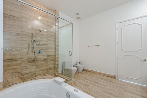 Condominio en venta en Sunny Isles Beach, Florida, 3 dormitorios, 183.85 m2 № 2066446 - foto 23
