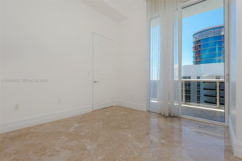 Condominio en venta en Sunny Isles Beach, Florida, 3 dormitorios, 183.85 m2 № 2066446 - foto 12