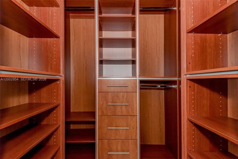 Condominio en venta en Sunny Isles Beach, Florida, 3 dormitorios, 183.85 m2 № 2066446 - foto 24