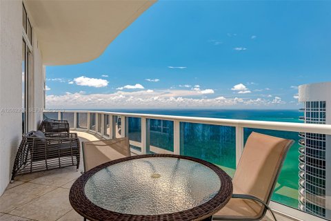 Condominio en venta en Sunny Isles Beach, Florida, 3 dormitorios, 183.85 m2 № 2066446 - foto 6