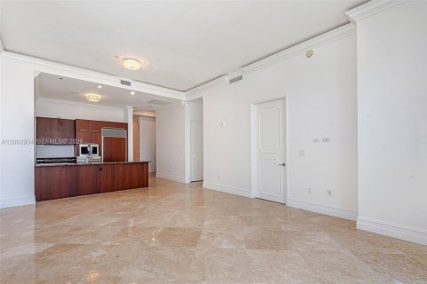 Condominio en venta en Sunny Isles Beach, Florida, 3 dormitorios, 183.85 m2 № 2066446 - foto 9